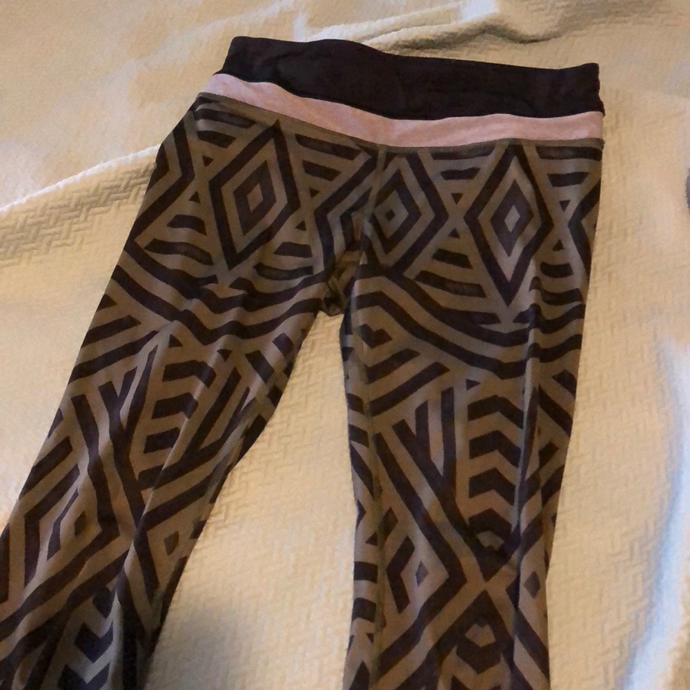 Lululemon cropped pants